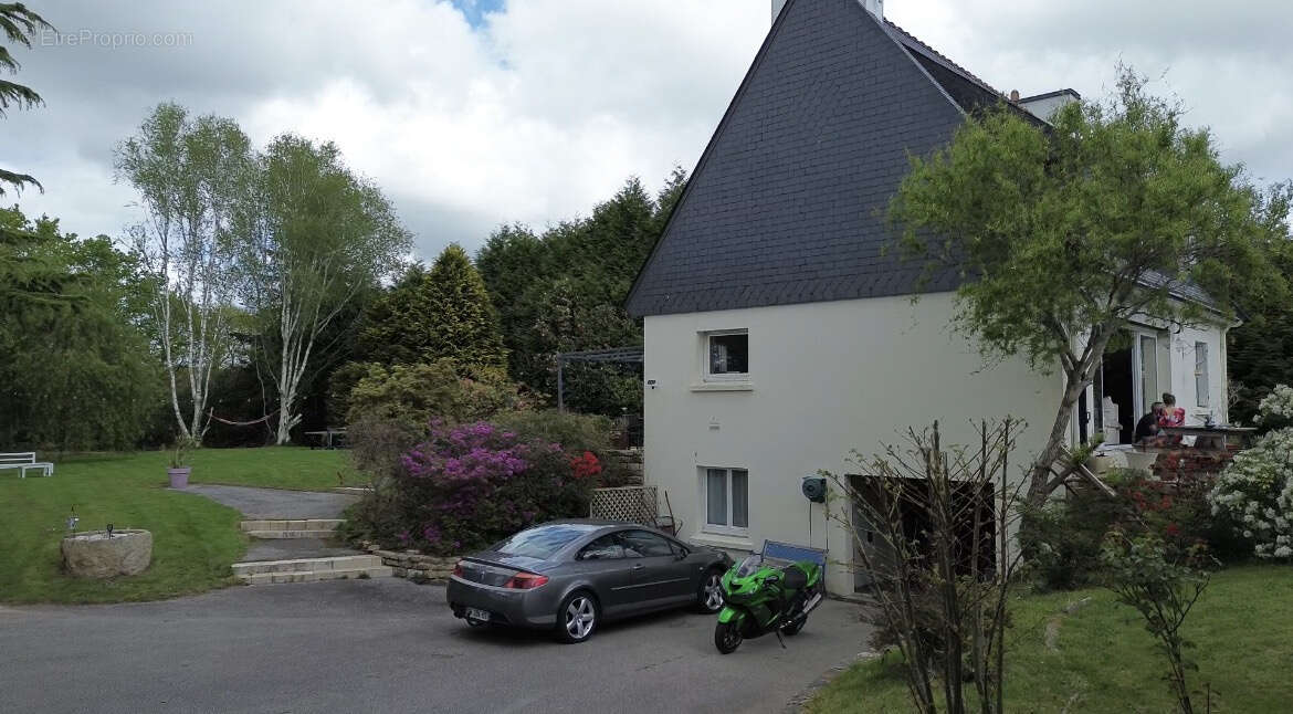 Maison à ERGUE-GABERIC