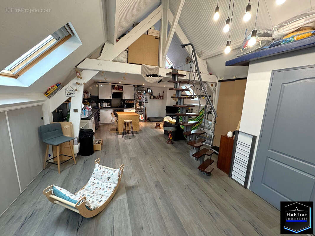 Appartement à LE PLESSIS-BELLEVILLE