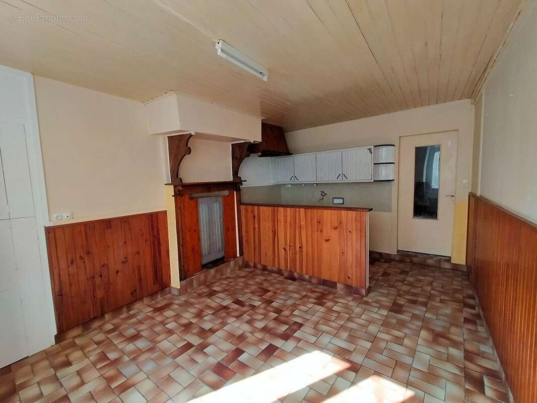 Maison à VILLAINES-LA-JUHEL