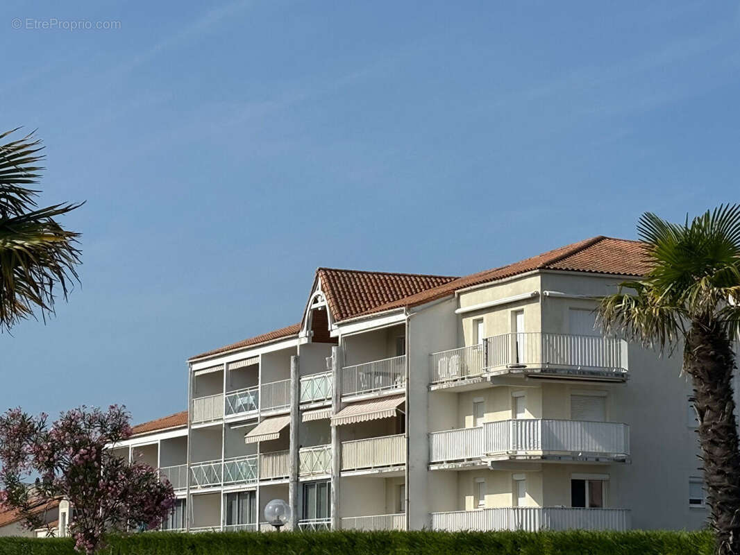 Appartement à VAUX-SUR-MER
