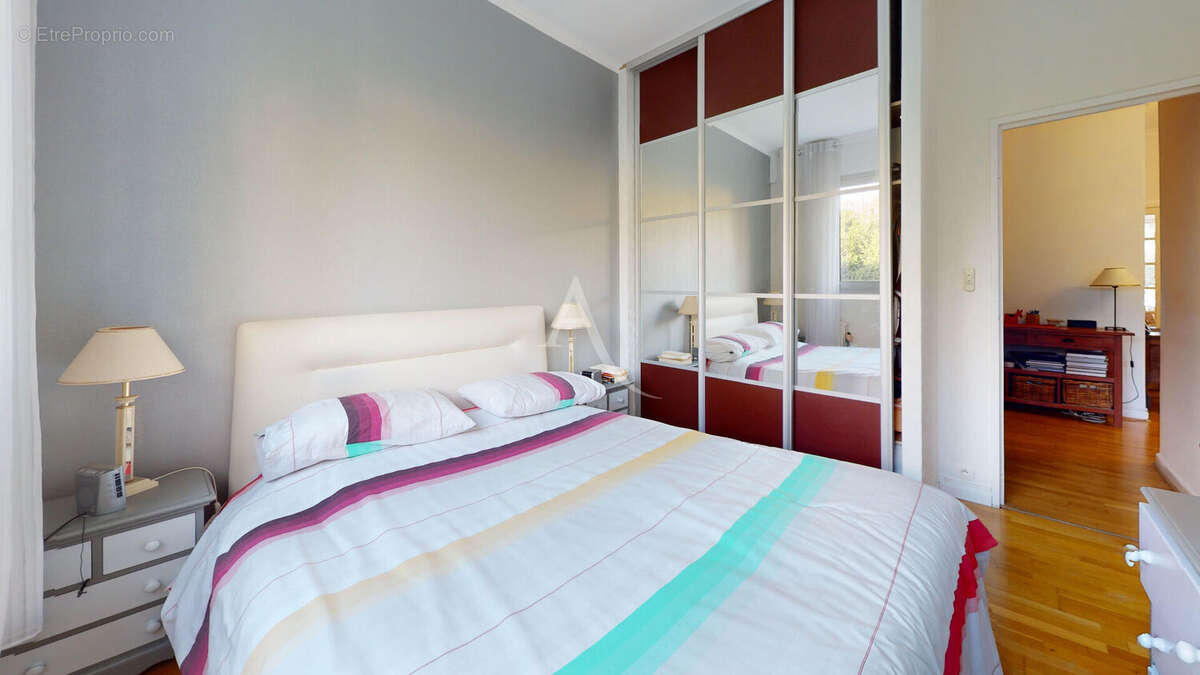 Appartement à LE MESNIL-LE-ROI