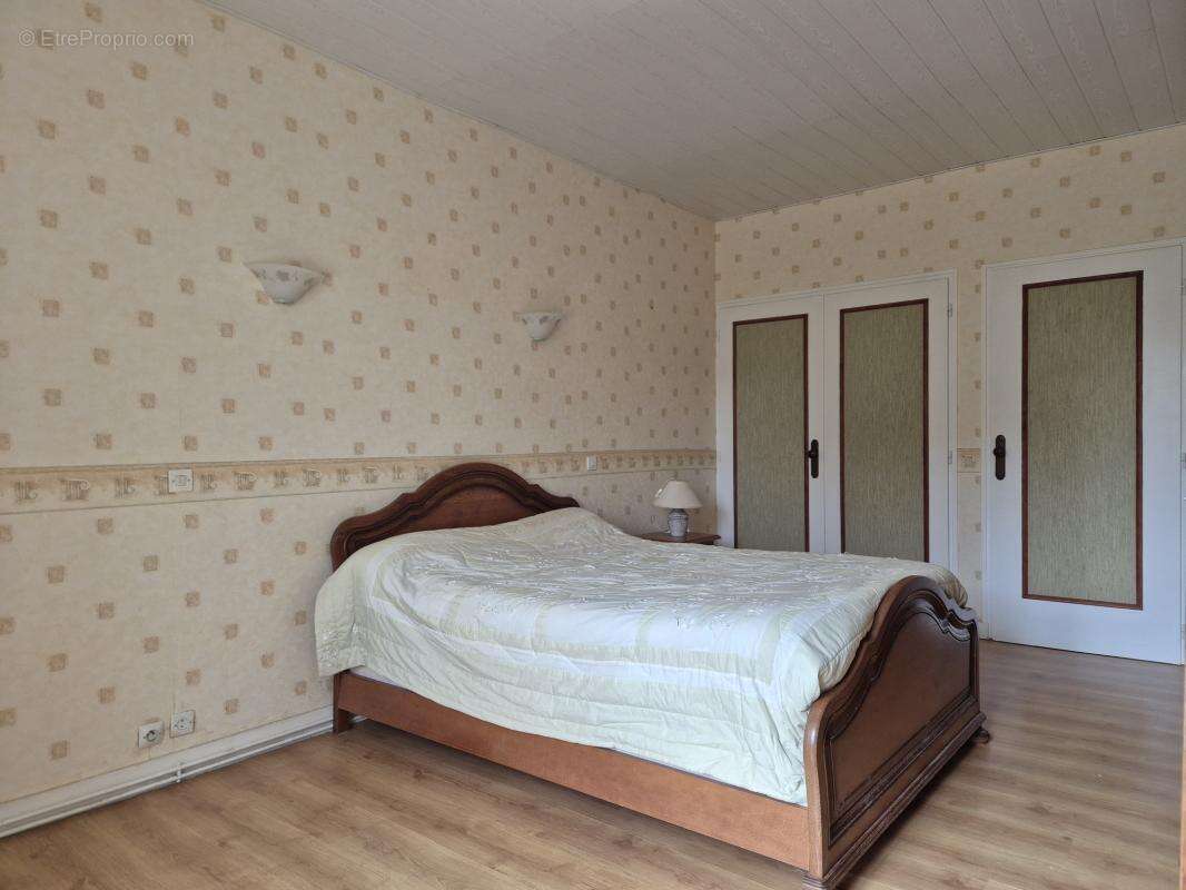 Maison à SAINT-AMANT-DE-BOIXE