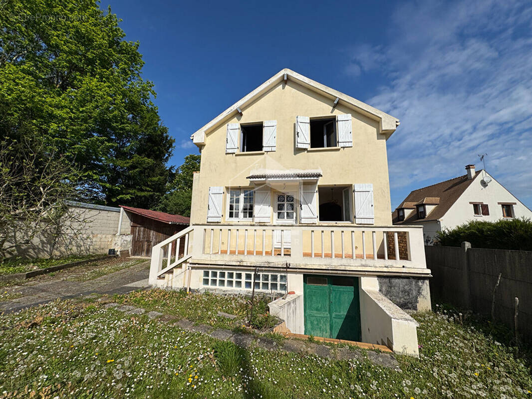 Maison à CHAUMONTEL