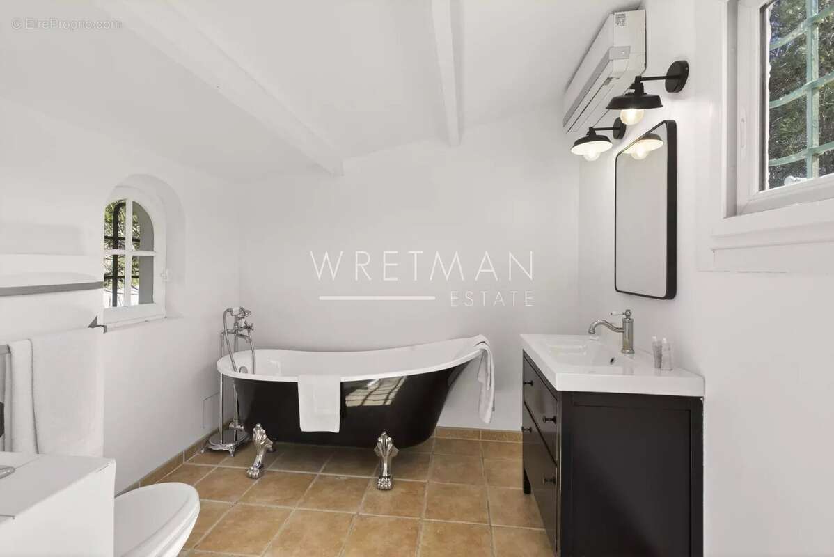 Maison à MANDELIEU-LA-NAPOULE