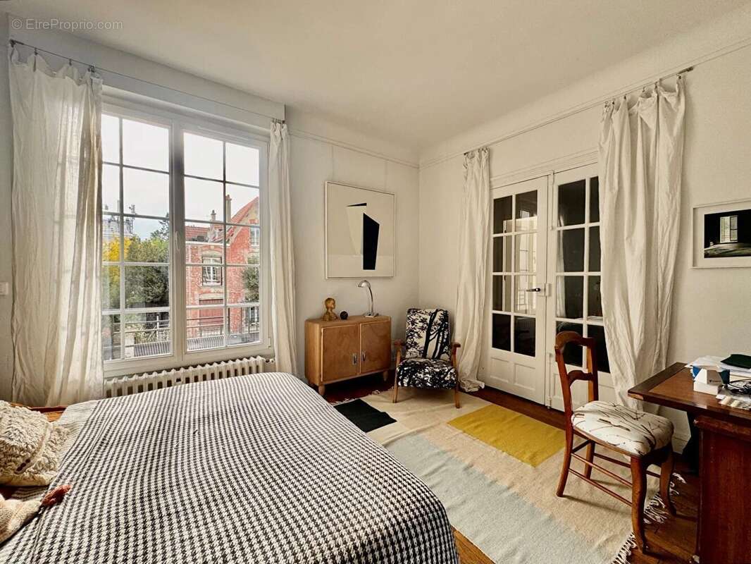 Appartement à COLOMBES