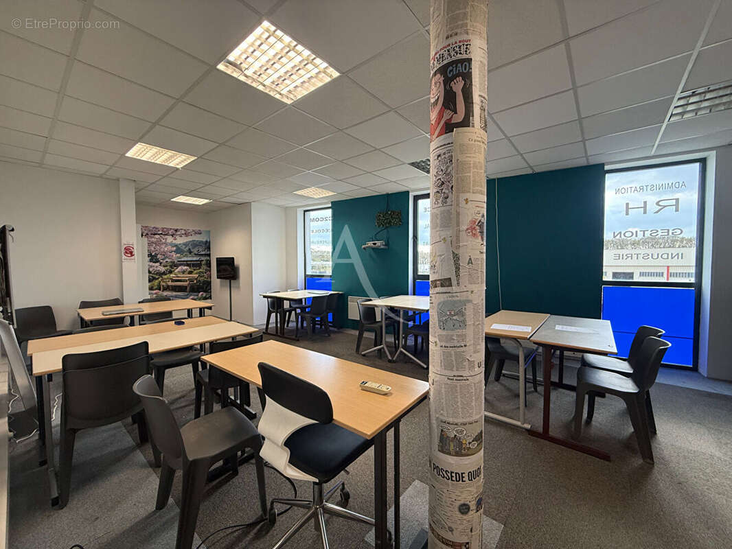 Commerce à NOGENT-LE-PHAYE