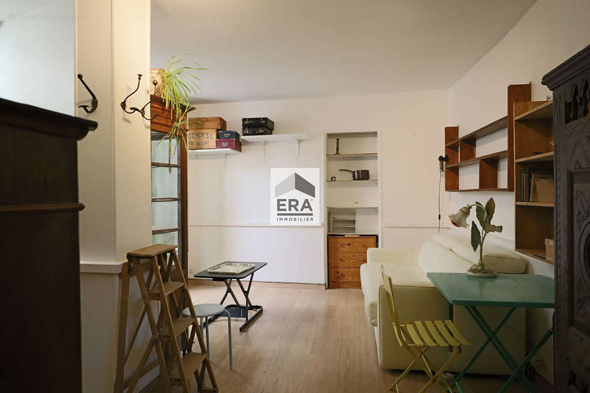 Appartement à PARIS-14E