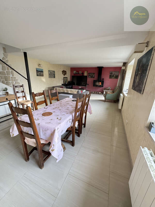 Maison à PERS-EN-GATINAIS