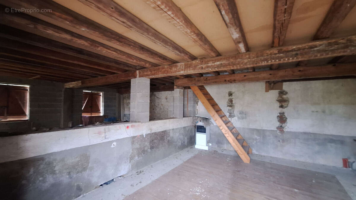 Appartement à SAINT-MARTORY