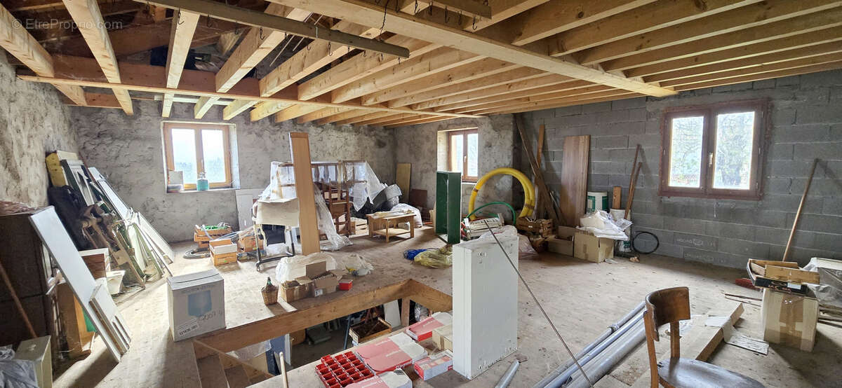 Maison à TIRANGES