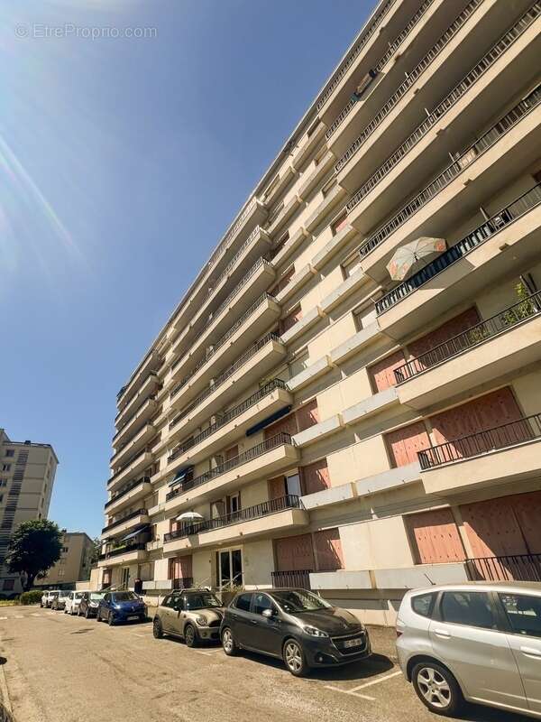 Appartement à SAINT-EGREVE