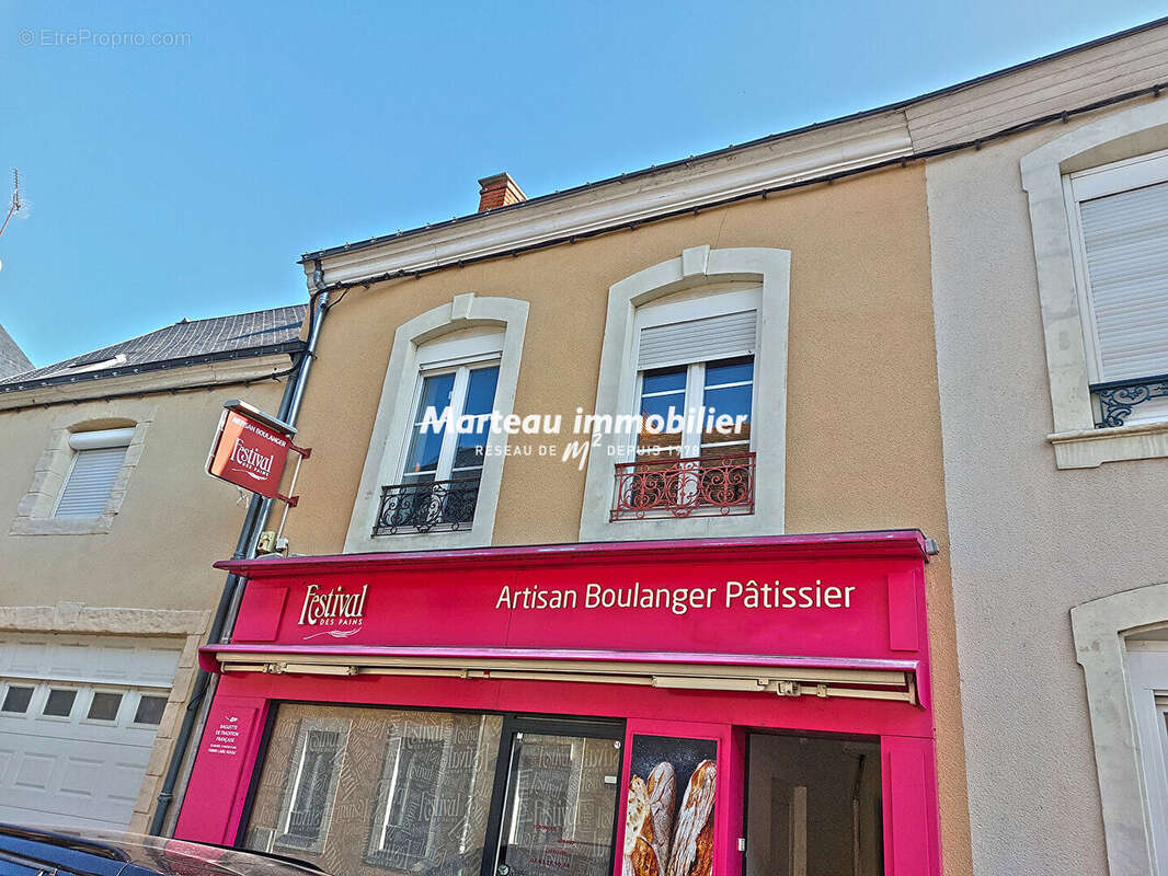 Savigné L'Evêque Immeuble 195.7 m2 - photo 3