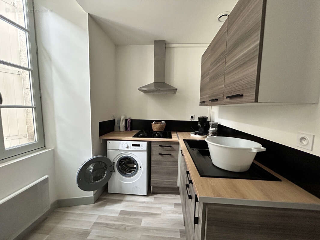 Appartement à BARBEZIEUX-SAINT-HILAIRE