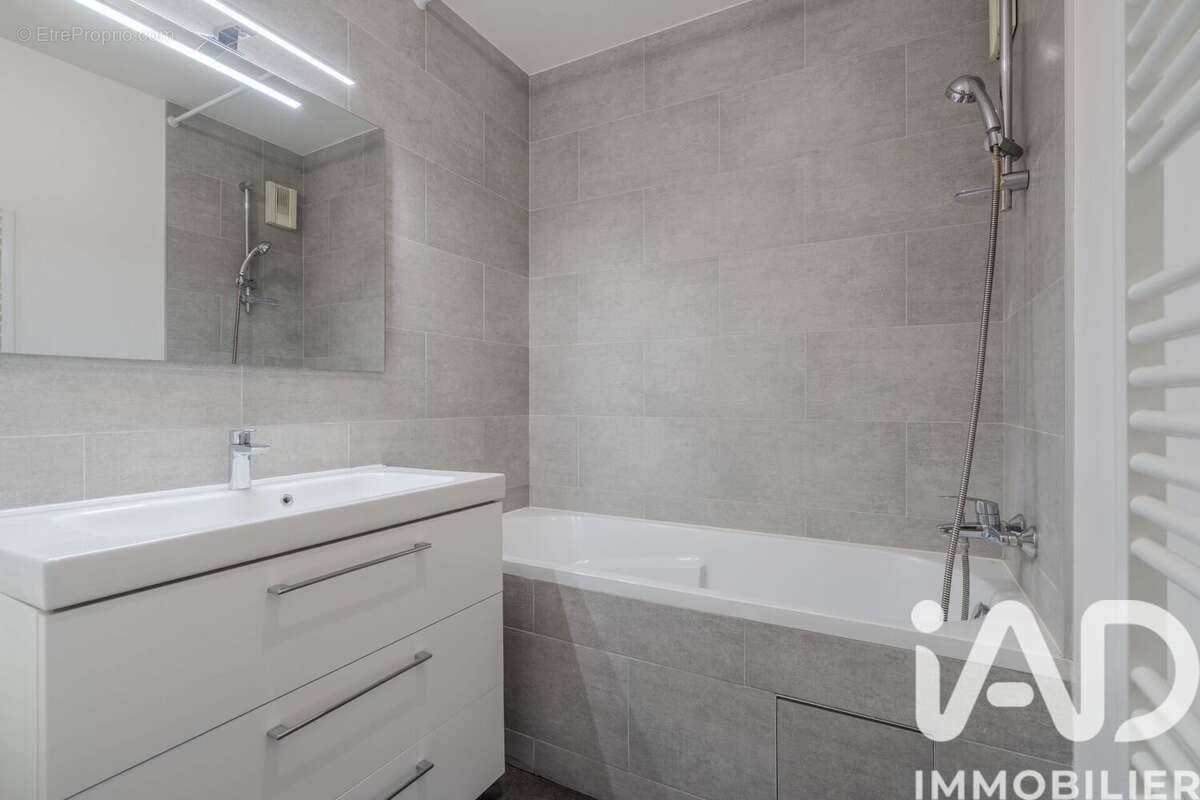 Photo 8 - Appartement à BUSSY-SAINT-GEORGES