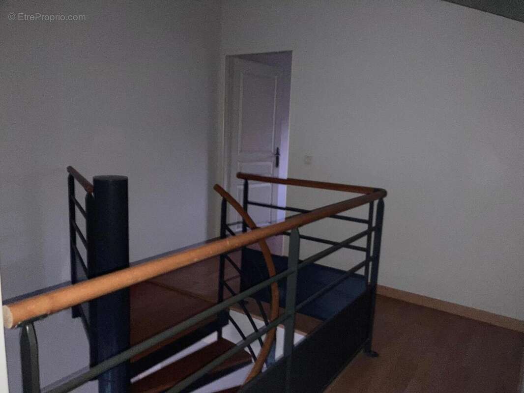 palier 2 etage - Maison à CAHORS