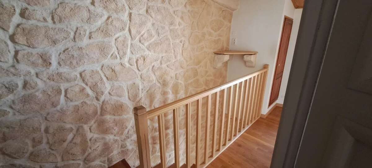 Maison à FIGANIERES