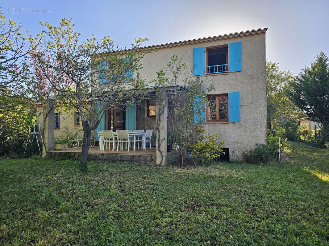 Maison à SAINT-CANNAT