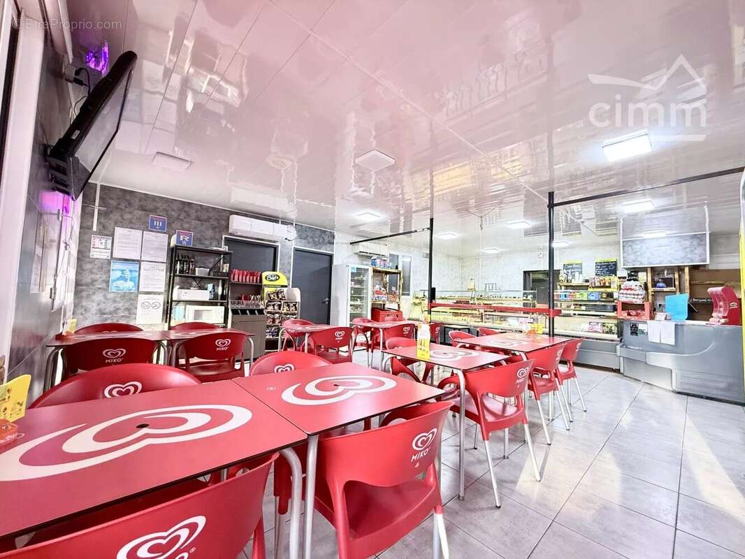 Immeuble de rapport 300 m² – Local commercial divisible  + habitation - photo 6
