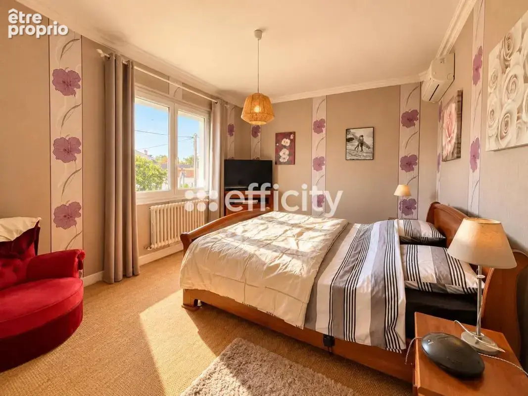 Maison 5 pièces 128 m² à vendre à Saintes (17100) - photo 13