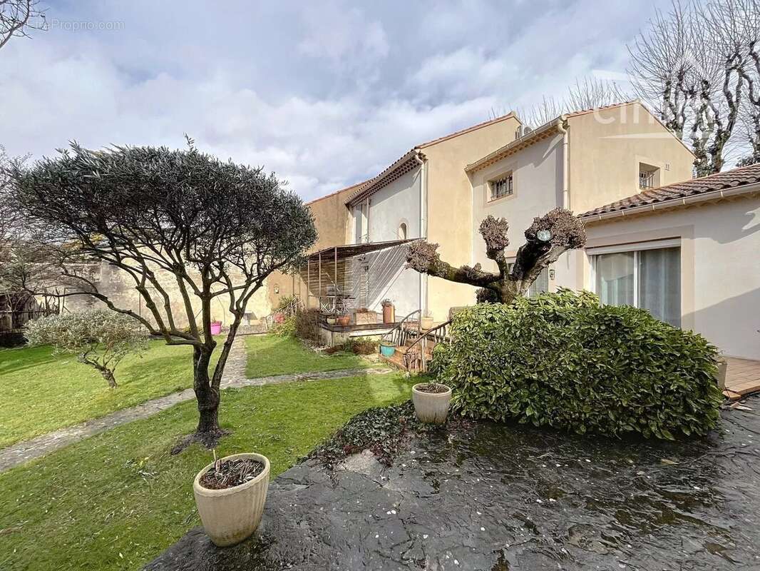 Maison à MALEMORT-DU-COMTAT