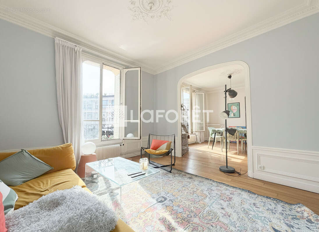 3 pièces traversant avec charme de l'ancien 67m² - photo 3