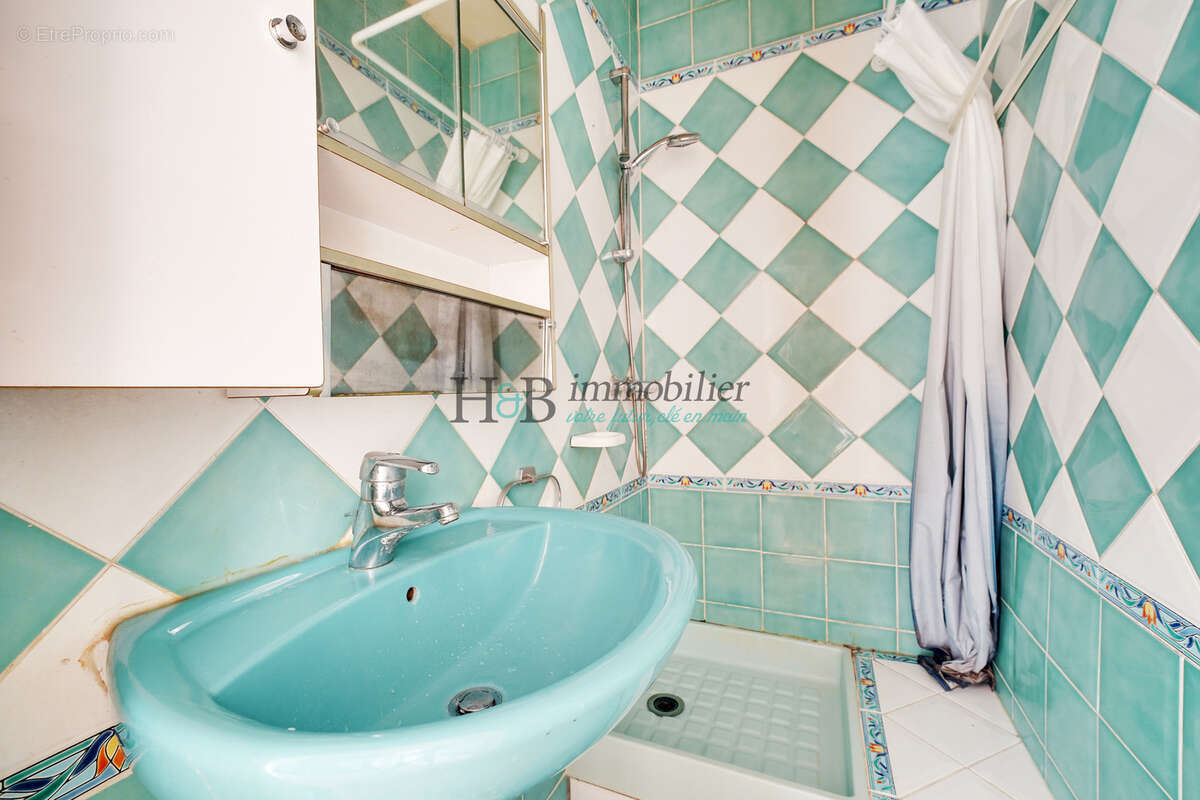 Appartement à PARIS-10E