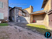 Appartement à BAGE-LE-CHATEL