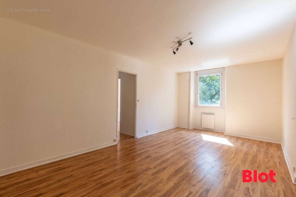 Appartement 75 m² à Noyal-Sur-Vilaine  - photo 2