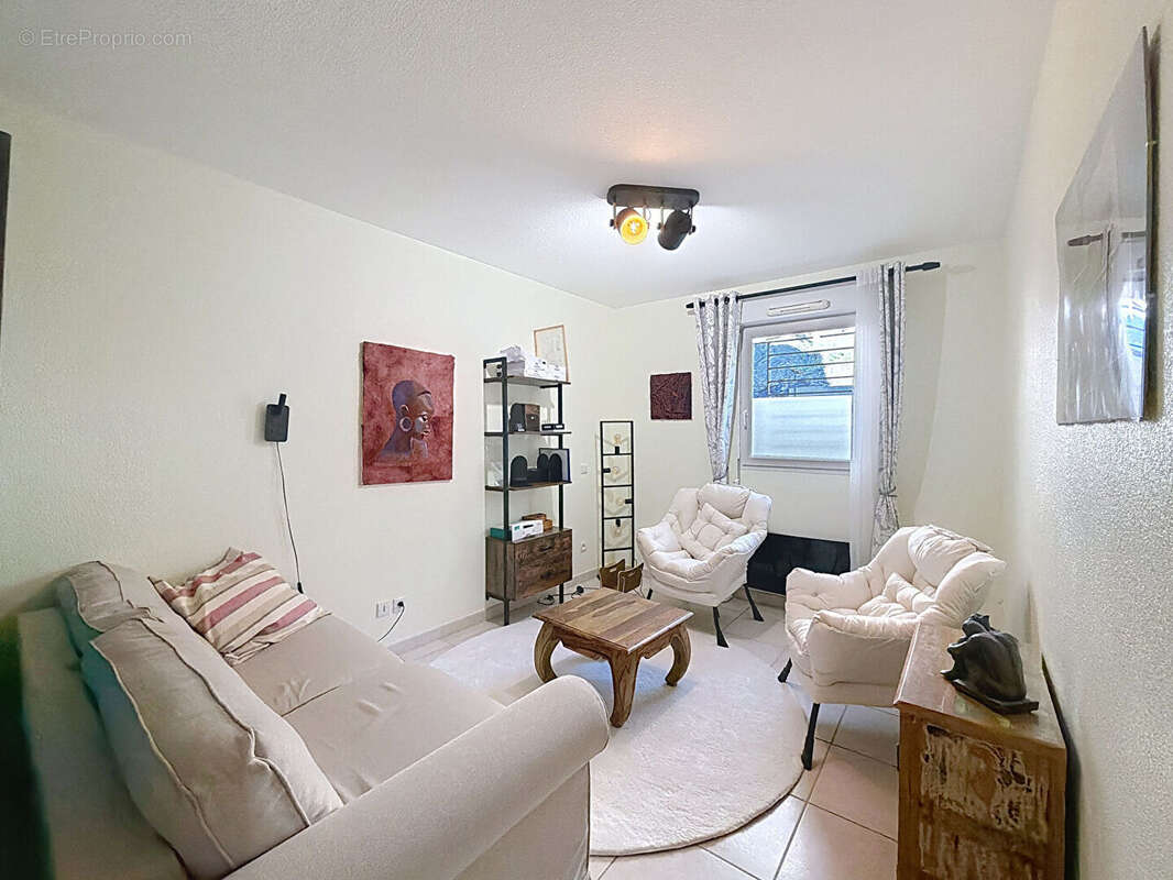 Appartement à VILLENEUVE-LES-AVIGNON