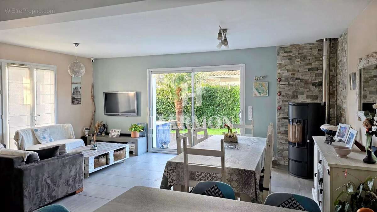 Maison à BASSUSSARRY