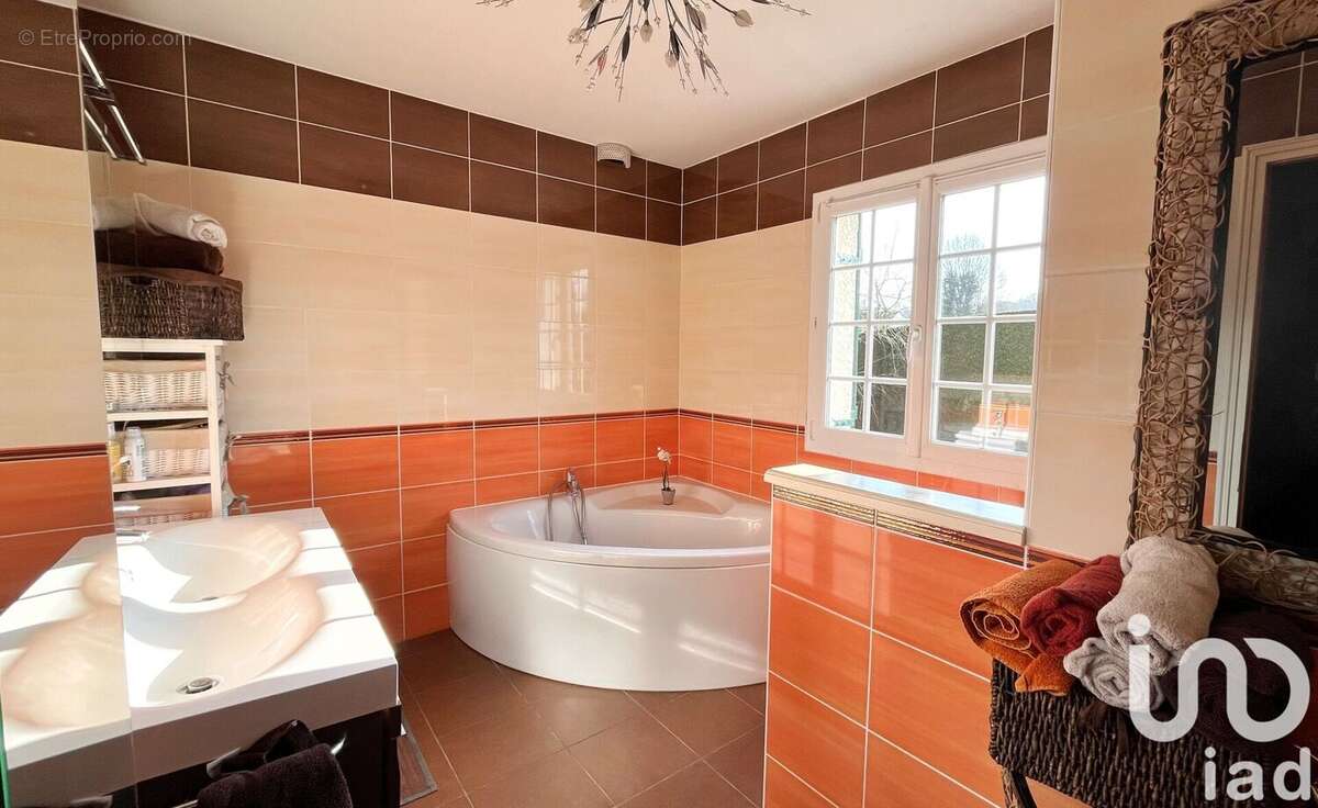 Photo 6 - Maison à SAVIGNIES