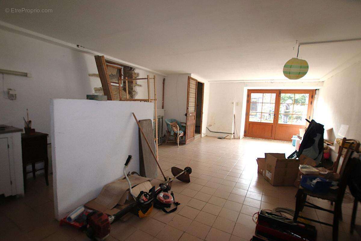 Maison à REQUISTA