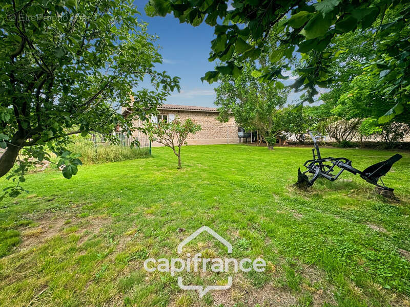 Maison à CHATEAUNEUF-DE-GALAURE