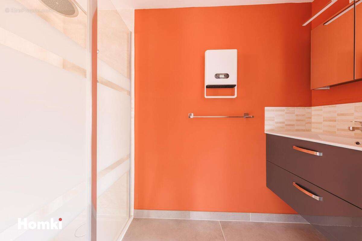 Maison à LA ROCHE-NOIRE