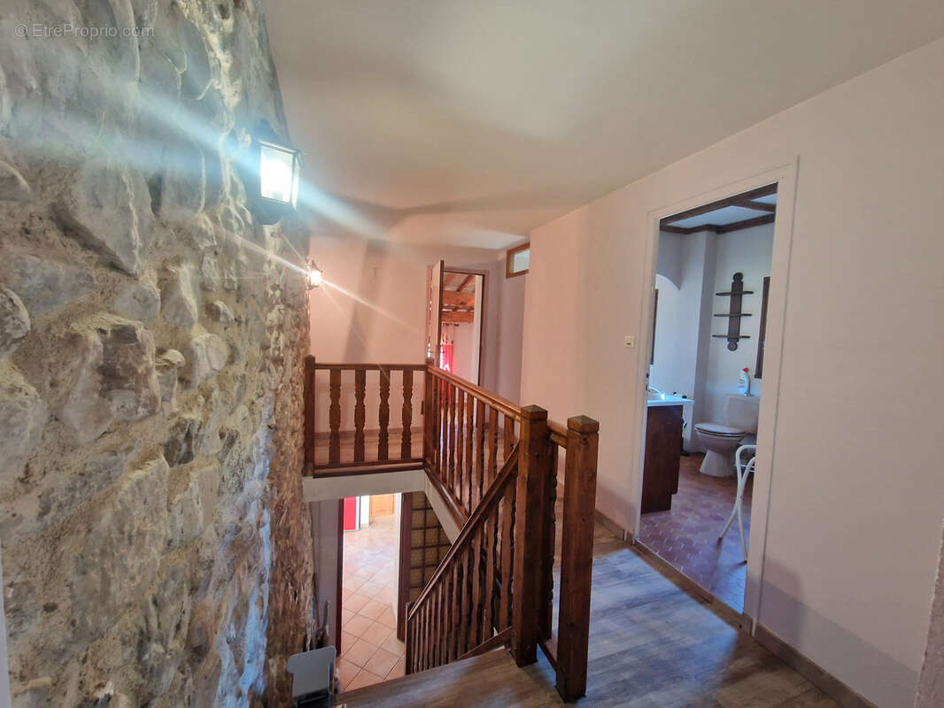Maison à AUBRES