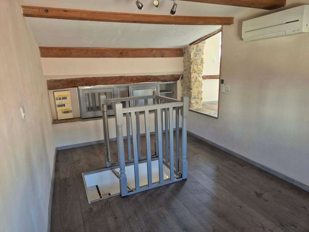   - Appartement à DRAGUIGNAN