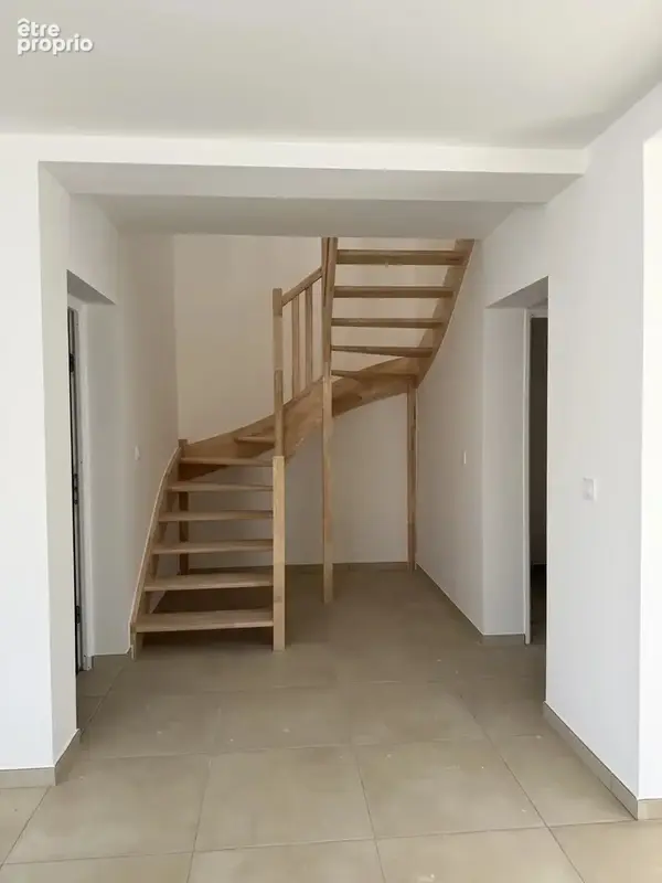 Ravissante maison étage avec jardin, balcon et terrasse tropézienne - photo 11