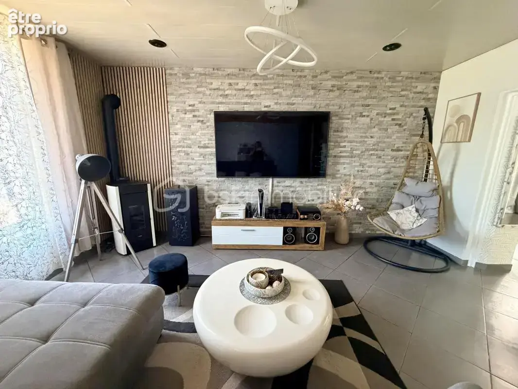 Maison individuelle 5 pièces – 113 m² avec terrain, piscine et dépendances - Lumes - photo 5