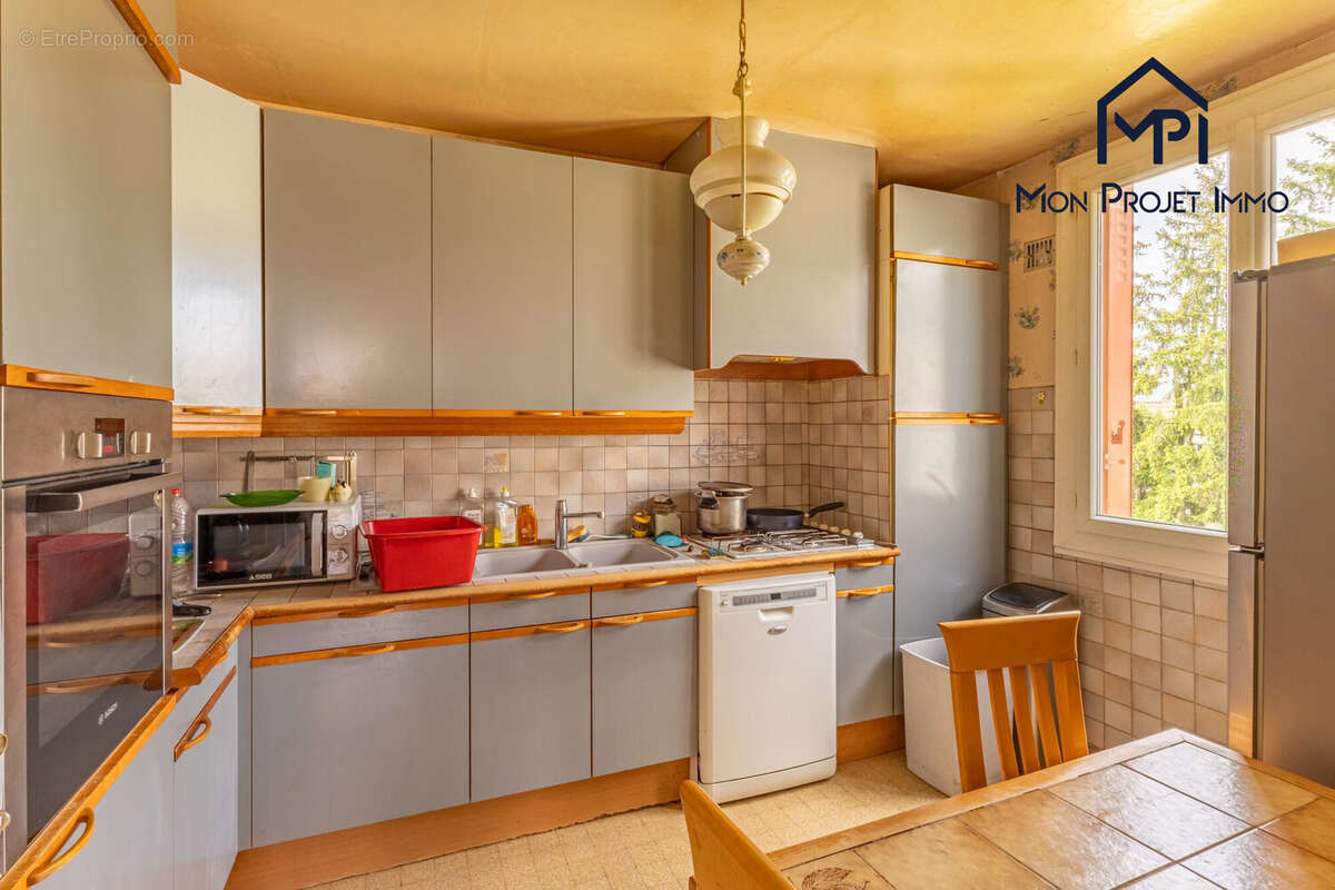 Maison 125 m² à Laval  - photo 3