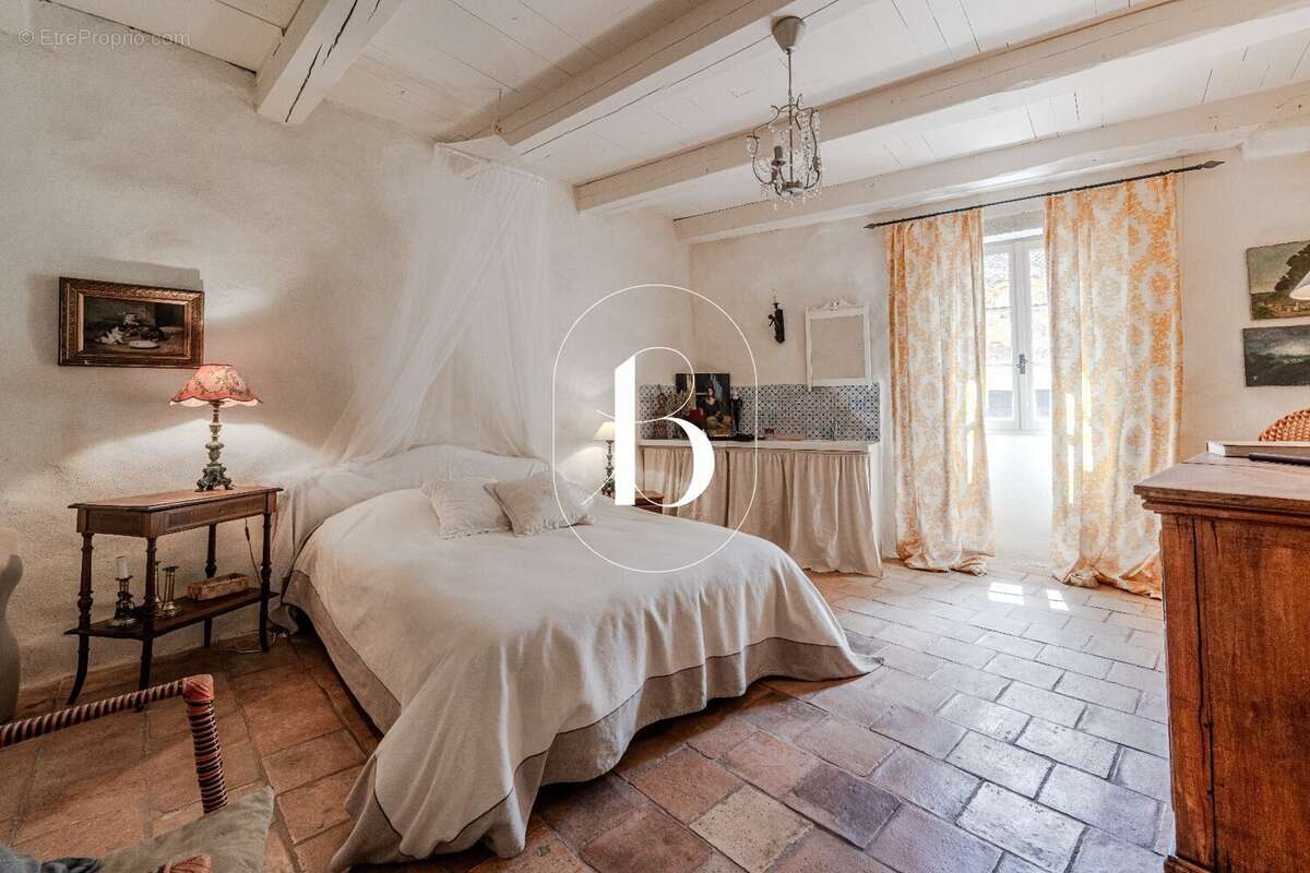 Maison à UZES