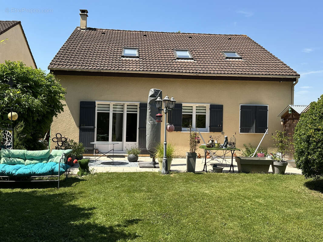 Maison à EMERAINVILLE