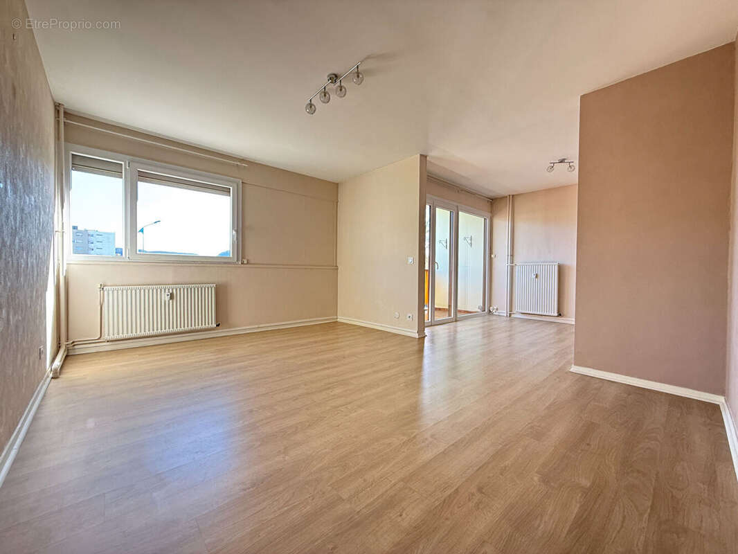 Appartement à LONS-LE-SAUNIER