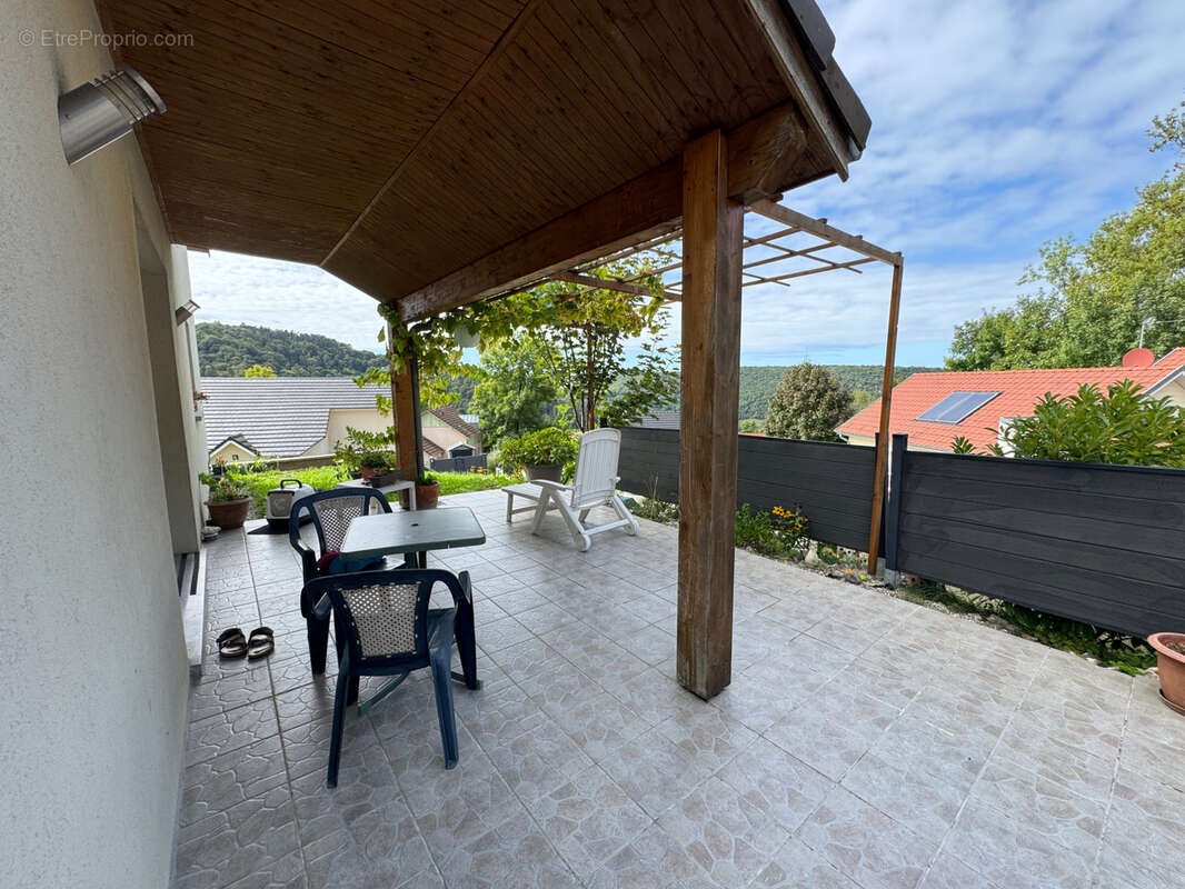 Maison 118 m² à Morre  - photo 8