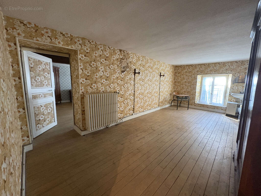 Maison à VILLERS-SOUS-CHALAMONT