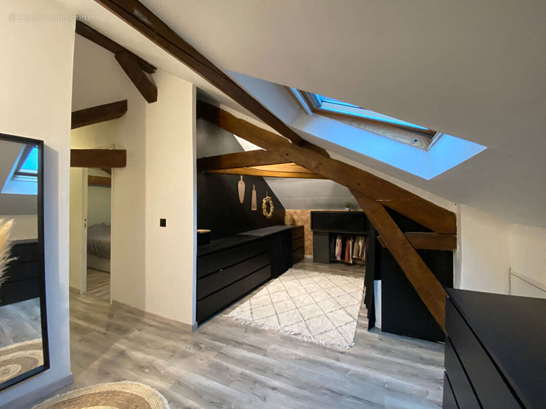 Appartement à SERAINCOURT