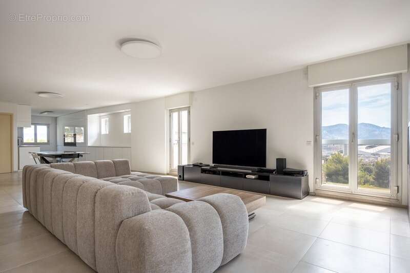 ***visite virtuelle disponible sur demande...marseille 8ᵉ...résidence flotte...appartement familial de standing...terrasse...vue - photo 2