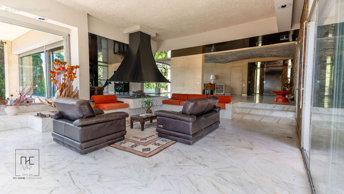 Maison à CARQUEIRANNE