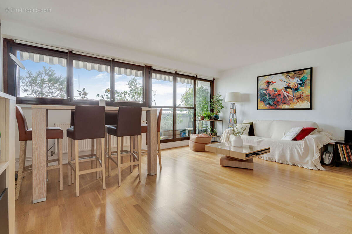 Appartement à PARIS-15E