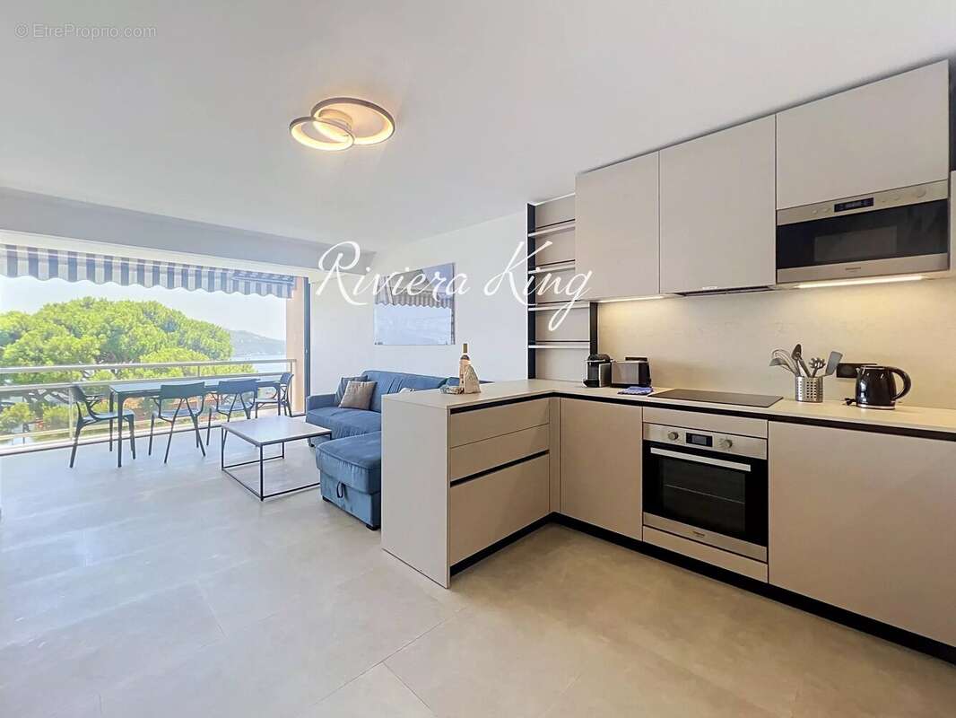 Villefranche-sur-Mer – Magnifique appartement 3P avec vue mer, piscine, parking et cave - photo 5