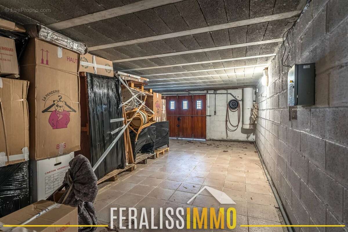 Maison à VAUX-SUR-SEINE